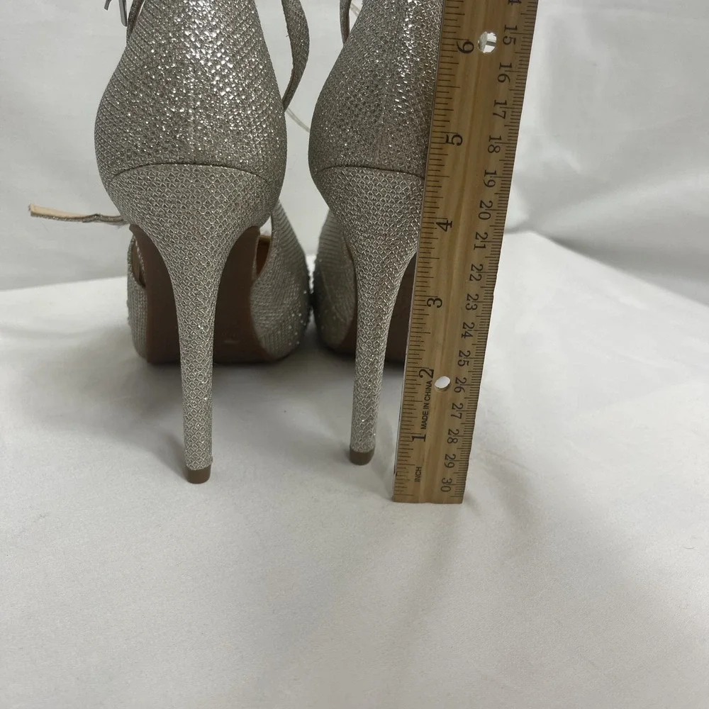 EUC JESSICA SIMPSON 7M Luvme 4 Silver White Sparkle Ankle‎ Strap Slight Platform